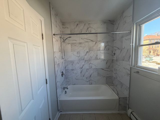 1038 Main Street 2R, Worcester, MA 01603