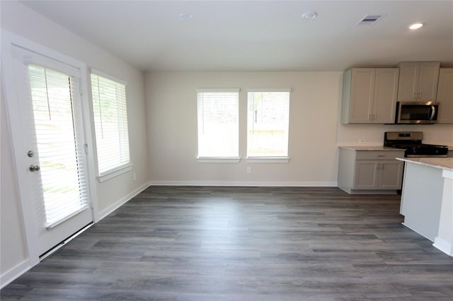 1435 Waggoner Ranch Trail, Conroe, TX 77301