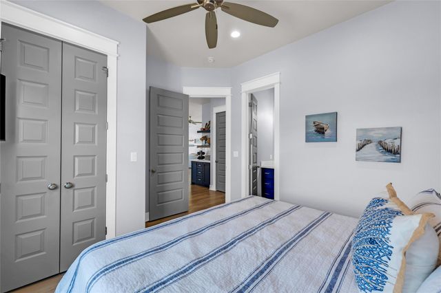 1240 Gulf Road, Crystal Beach, TX 77650