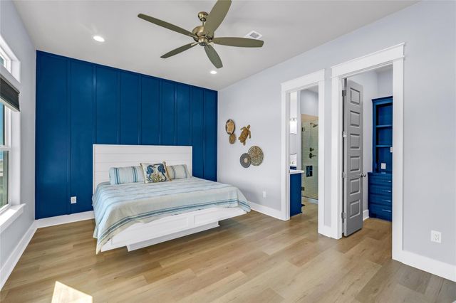 1240 Gulf Road, Crystal Beach, TX 77650