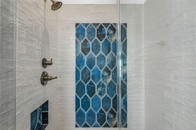 1240 Gulf Road, Crystal Beach, TX 77650