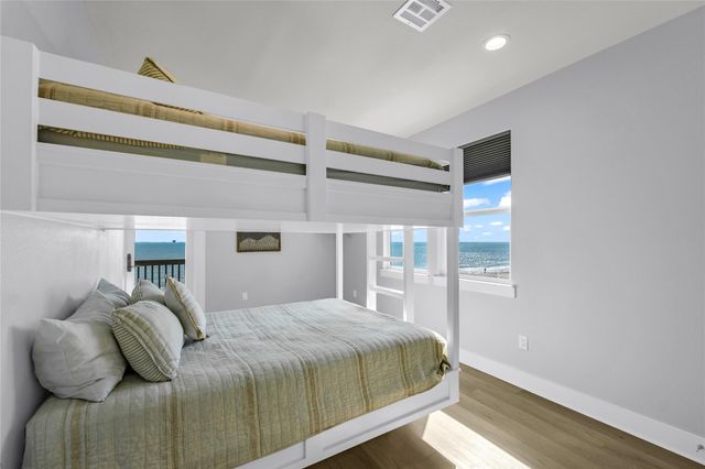 1240 Gulf Road, Crystal Beach, TX 77650