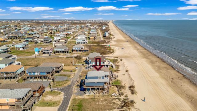 1240 Gulf Road, Crystal Beach, TX 77650