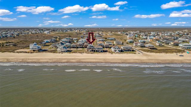 1240 Gulf Road, Crystal Beach, TX 77650