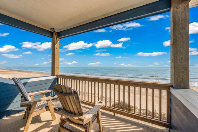 1240 Gulf Road, Crystal Beach, TX 77650