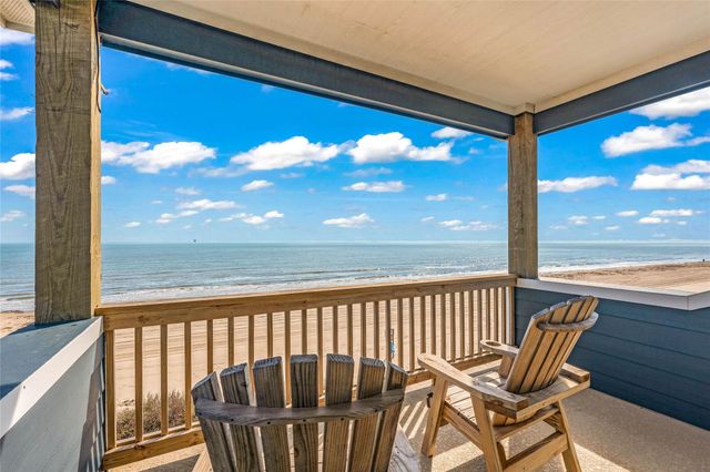 1240 Gulf Road, Crystal Beach, TX 77650