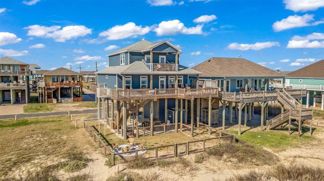 1240 Gulf Road, Crystal Beach, TX 77650