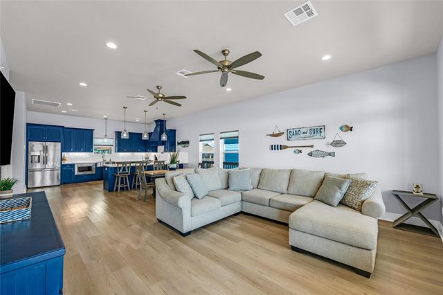 1240 Gulf Road, Crystal Beach, TX 77650