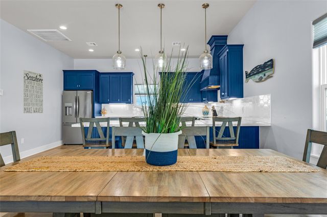 1240 Gulf Road, Crystal Beach, TX 77650