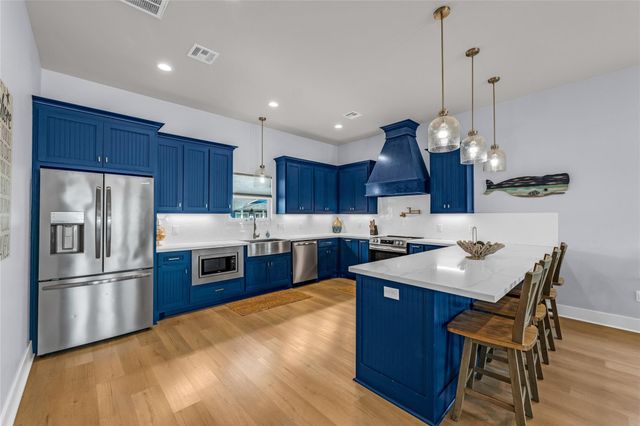 1240 Gulf Road, Crystal Beach, TX 77650