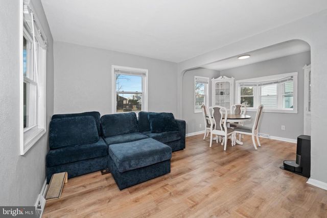 704 HARWOOD RD, Wilmington, DE 19804