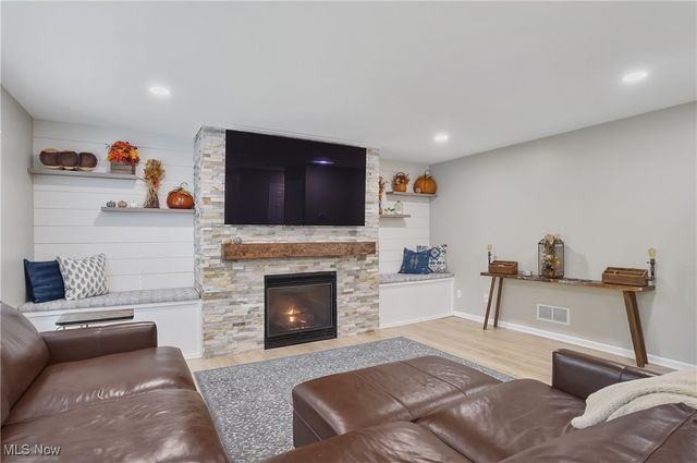 851 Susan Road, Ravenna, OH 44266