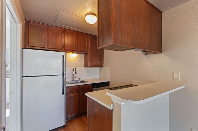 601 Nelray BLVD 17, Austin, TX 78751