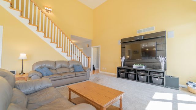 2255 Naples Drive, Valparaiso, IN 46385