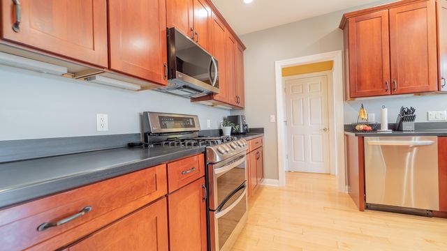 2255 Naples Drive, Valparaiso, IN 46385