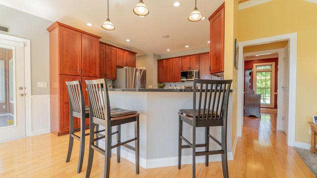 2255 Naples Drive, Valparaiso, IN 46385