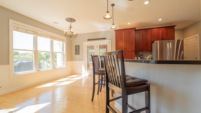 2255 Naples Drive, Valparaiso, IN 46385