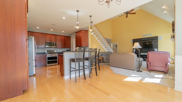 2255 Naples Drive, Valparaiso, IN 46385