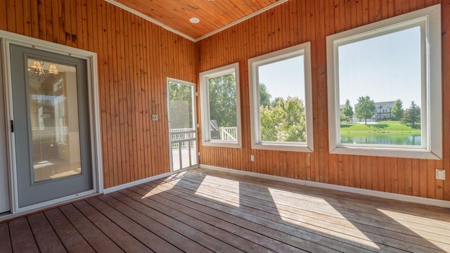 2255 Naples Drive, Valparaiso, IN 46385