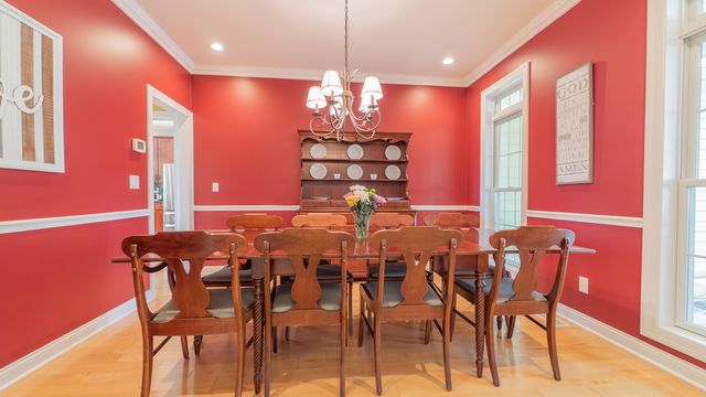 2255 Naples Drive, Valparaiso, IN 46385