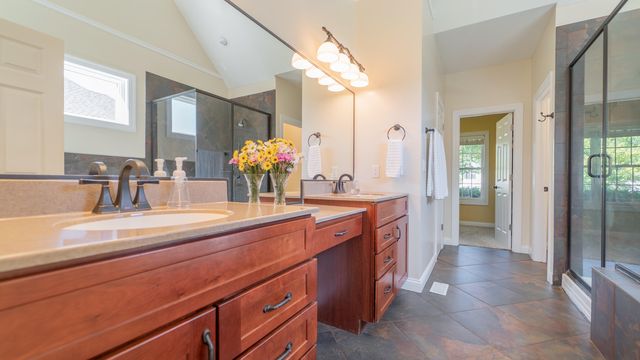 2255 Naples Drive, Valparaiso, IN 46385