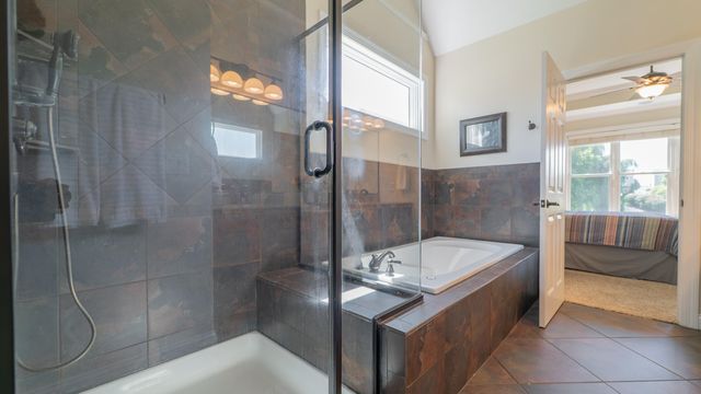 2255 Naples Drive, Valparaiso, IN 46385