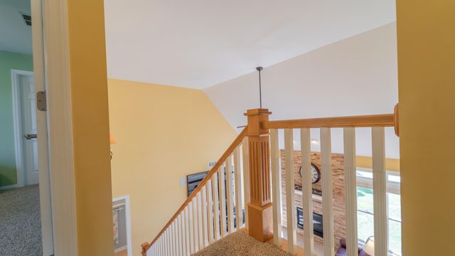 2255 Naples Drive, Valparaiso, IN 46385