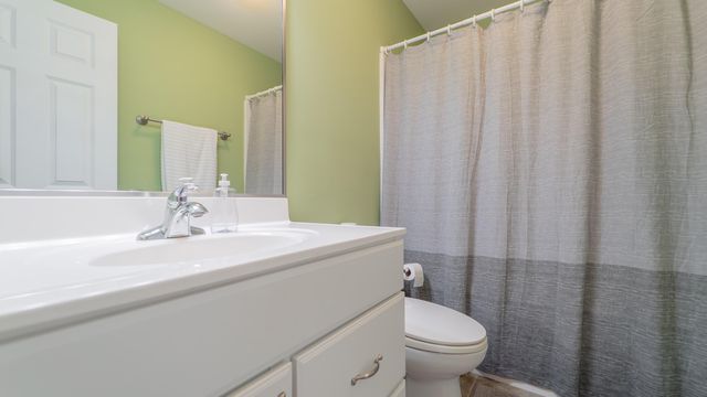 2255 Naples Drive, Valparaiso, IN 46385