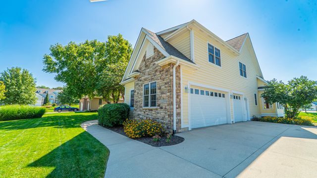 2255 Naples Drive, Valparaiso, IN 46385
