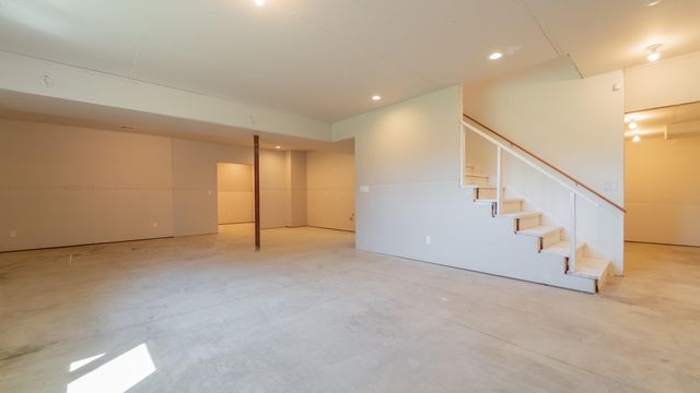 2255 Naples Drive, Valparaiso, IN 46385