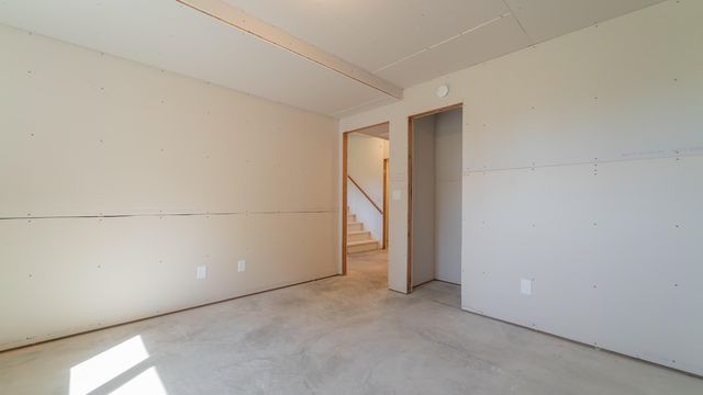 2255 Naples Drive, Valparaiso, IN 46385