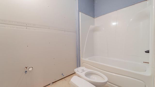 2255 Naples Drive, Valparaiso, IN 46385