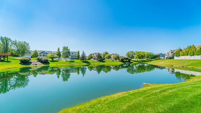 2255 Naples Drive, Valparaiso, IN 46385