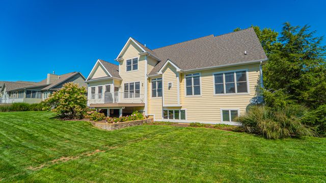 2255 Naples Drive, Valparaiso, IN 46385