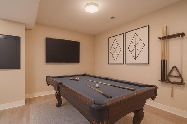 2255 Naples Drive, Valparaiso, IN 46385