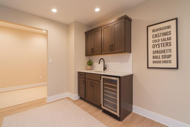 2255 Naples Drive, Valparaiso, IN 46385