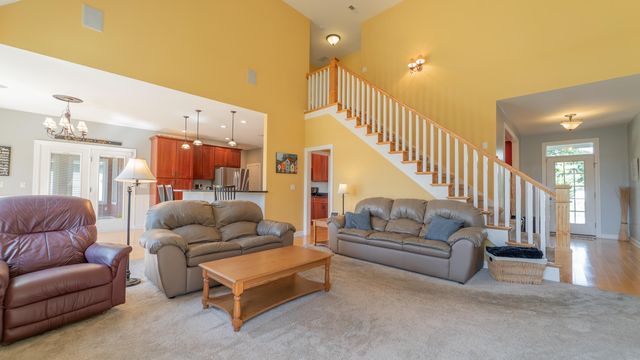 2255 Naples Drive, Valparaiso, IN 46385