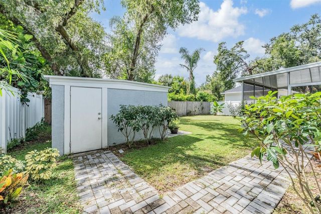 7308 N DARTMOUTH AVENUE, Tampa, FL 33604