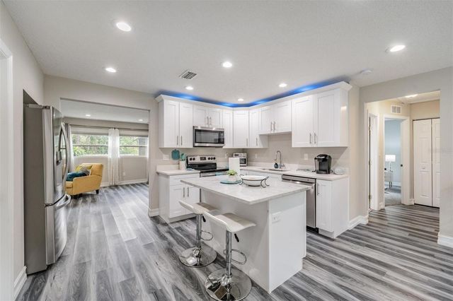 7308 N DARTMOUTH AVENUE, Tampa, FL 33604