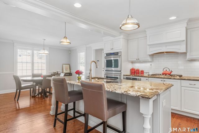 11 Forest Hills Drive, West Hartford, CT 06117