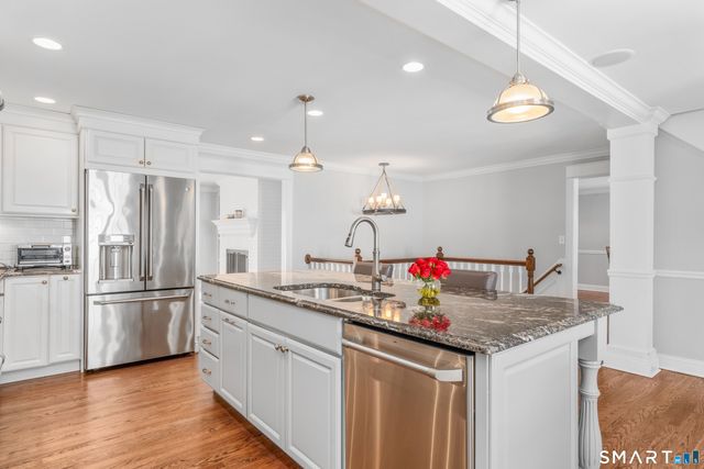 11 Forest Hills Drive, West Hartford, CT 06117