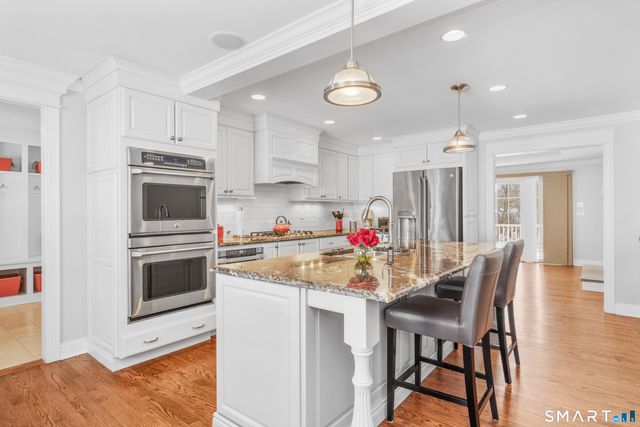 11 Forest Hills Drive, West Hartford, CT 06117