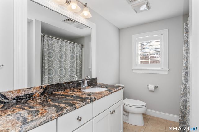 11 Forest Hills Drive, West Hartford, CT 06117