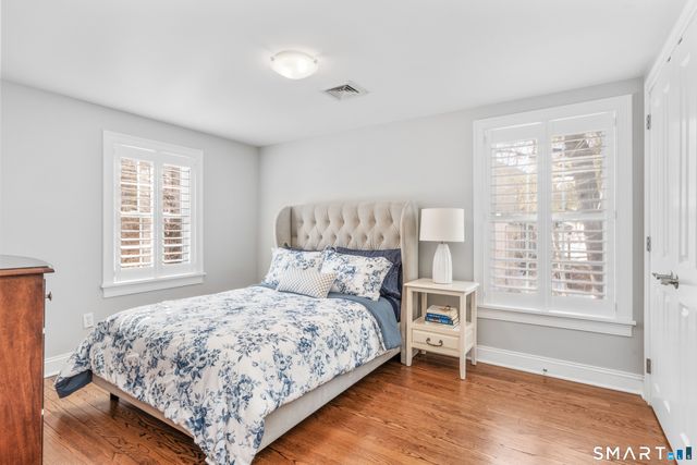 11 Forest Hills Drive, West Hartford, CT 06117