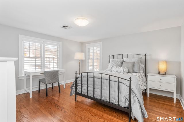 11 Forest Hills Drive, West Hartford, CT 06117