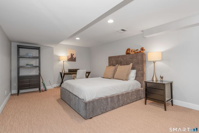 11 Forest Hills Drive, West Hartford, CT 06117