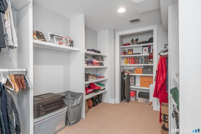 11 Forest Hills Drive, West Hartford, CT 06117