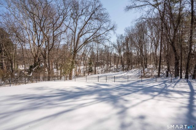 11 Forest Hills Drive, West Hartford, CT 06117