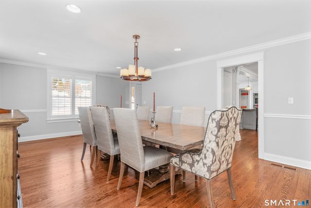 11 Forest Hills Drive, West Hartford, CT 06117