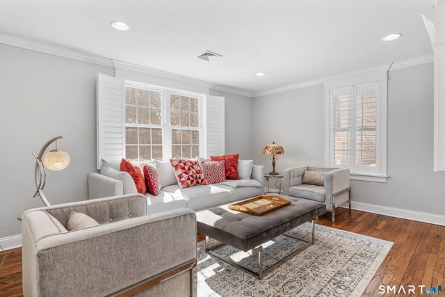 11 Forest Hills Drive, West Hartford, CT 06117